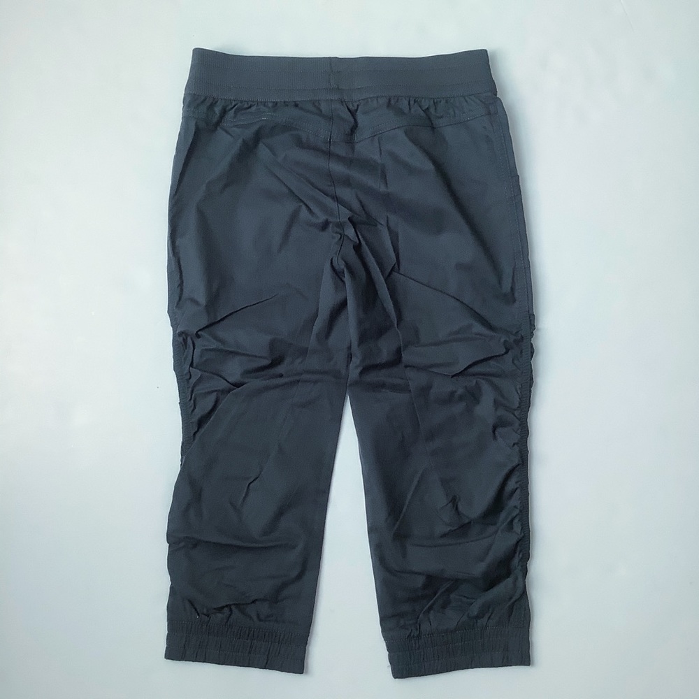 NWT The North Face Aphrodite Capri Pants - Picture 2 of 5